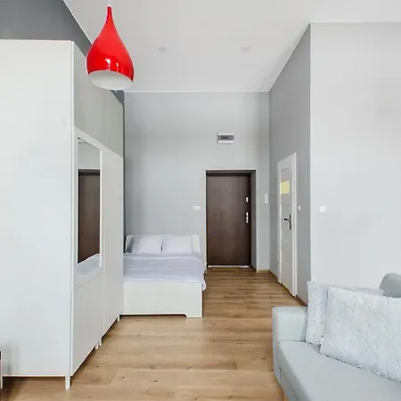 Apartment Studio In Center On 6 Sierpnia Lodz (Lodz)