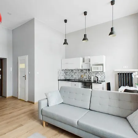 Studio In Center On 6 Sierpnia Apartment